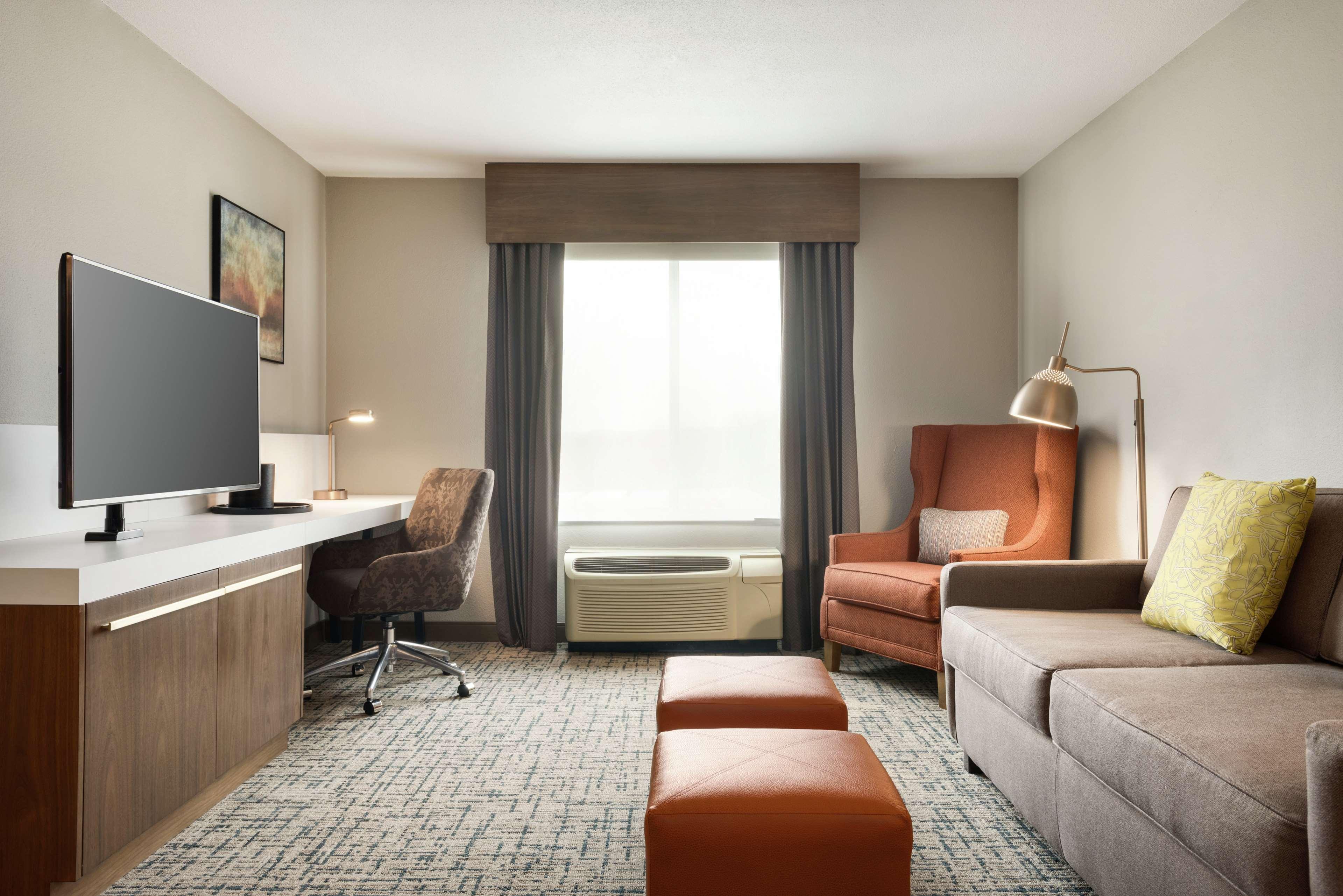 Hilton Garden Inn Dubuque Downtown Exterior foto